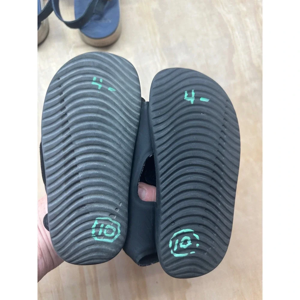 Nike Sunray Adjust 5 V2 Kids Black Sandals AJ9077-001 Size 10C‎